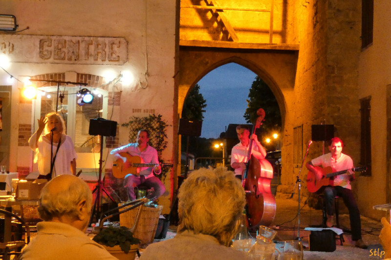 Tillac a vibré au son du Jazz Manouche